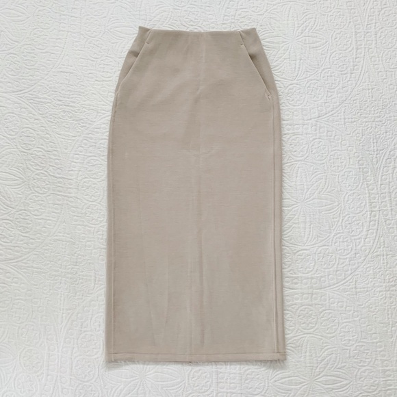 Lululemon Softstreme High-Rise Midi Skirt, Mojave Tan - Picture 5 of 9